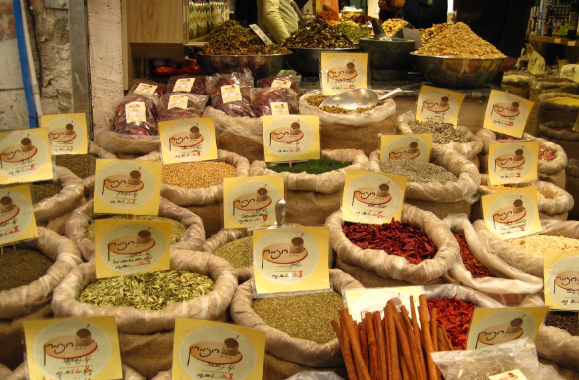 a-sampling-of-spices-at-machane-yehuda